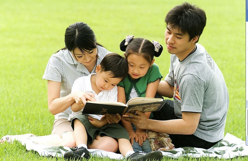 ，對于家庭教育當中而言，父母給孩子的教育，先要給孩子一個良好的教育環境，先要給孩子常識方面的教育。如果家長忽略了孩子各個方面的平衡教育的話，就產生木桶效應，那么這樣對于孩子而言，是不夠好的。